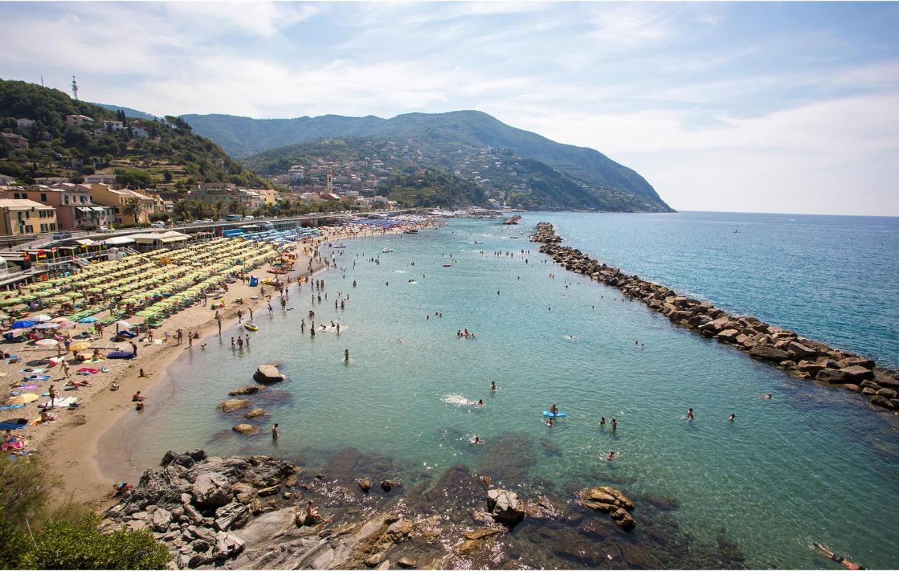 Nice Apartment In Moneglia With House Sea View Kültér fotó