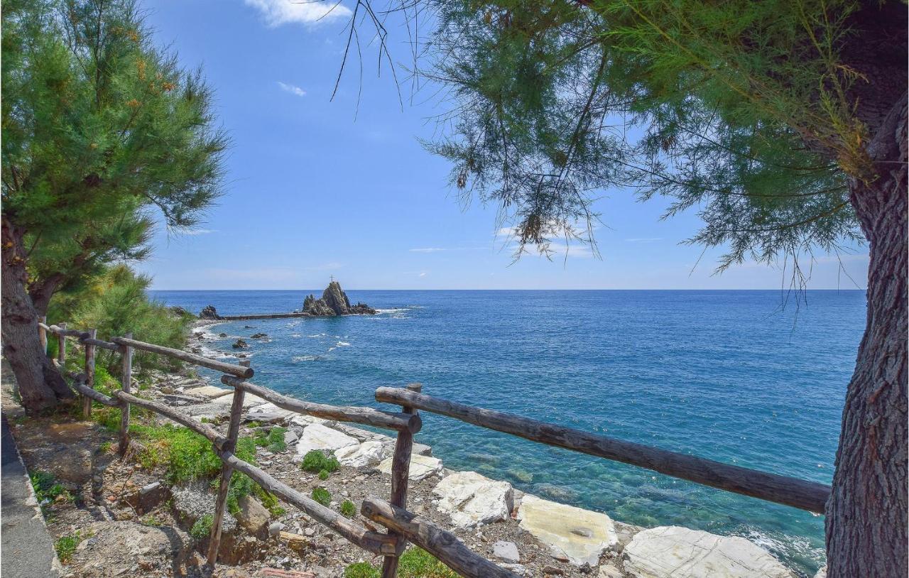 Nice Apartment In Moneglia With House Sea View Kültér fotó