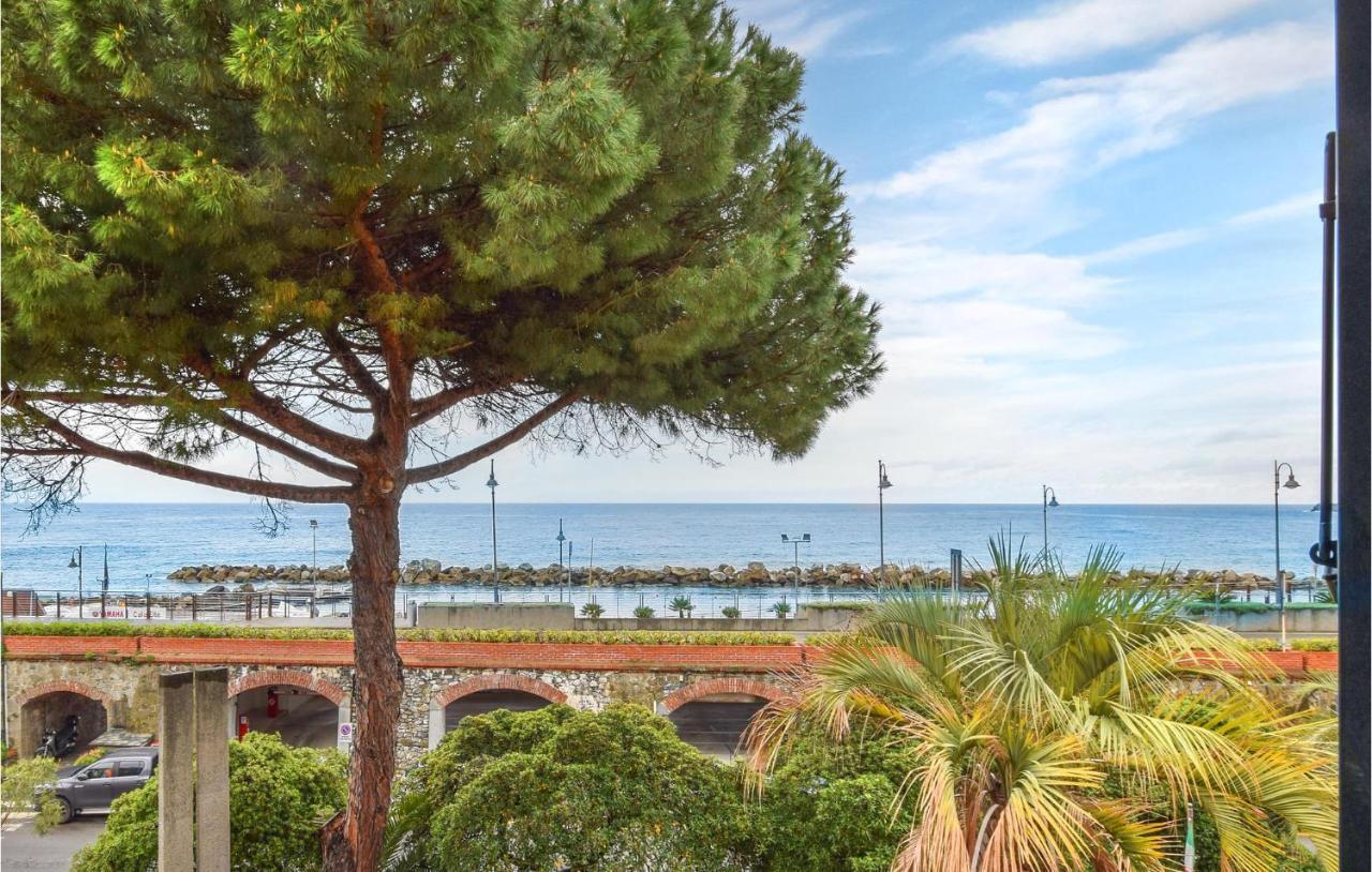 Nice Apartment In Moneglia With House Sea View Kültér fotó